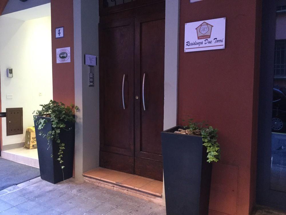 Residenza Due Torri Check In Presso Hotel Centrale Vicolo Cattani 7 Bolonya Dış mekan fotoğraf