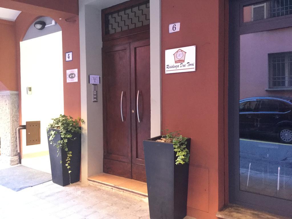 Residenza Due Torri Check In Presso Hotel Centrale Vicolo Cattani 7 Bolonya Dış mekan fotoğraf